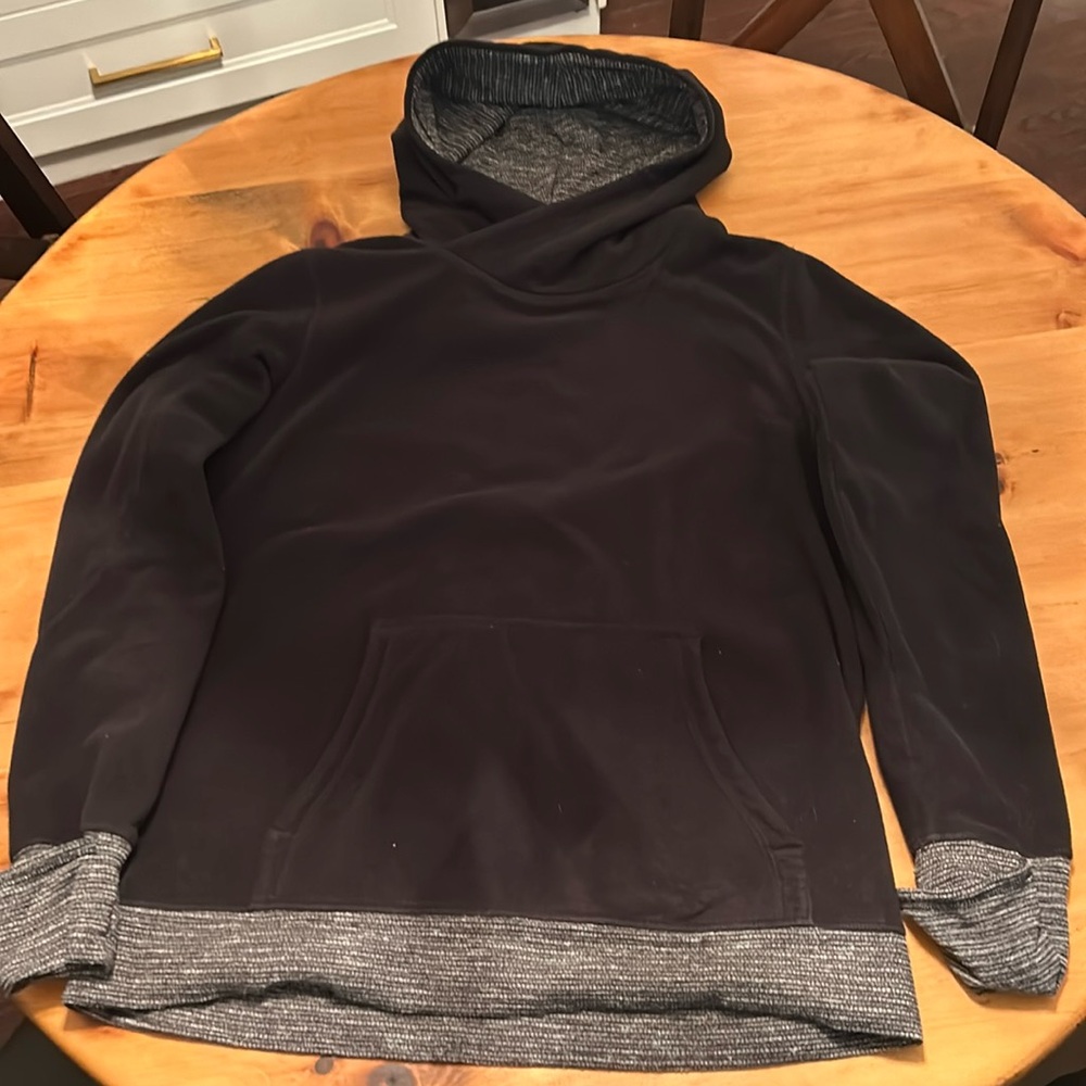 Lululemon hoodie, fleece super cozy!